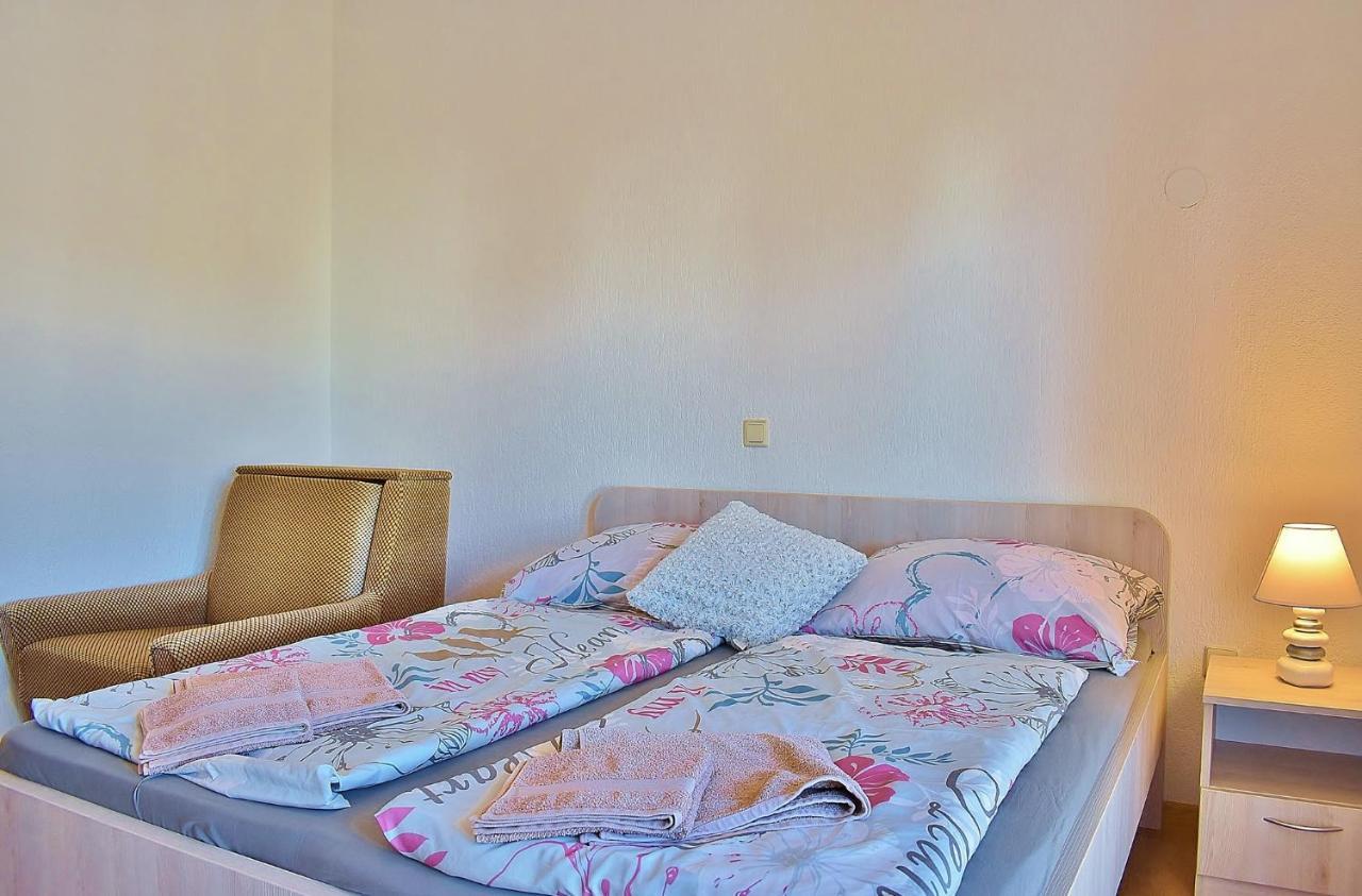 Apartment In Lopar/Insel Rab 17739 Екстер'єр фото